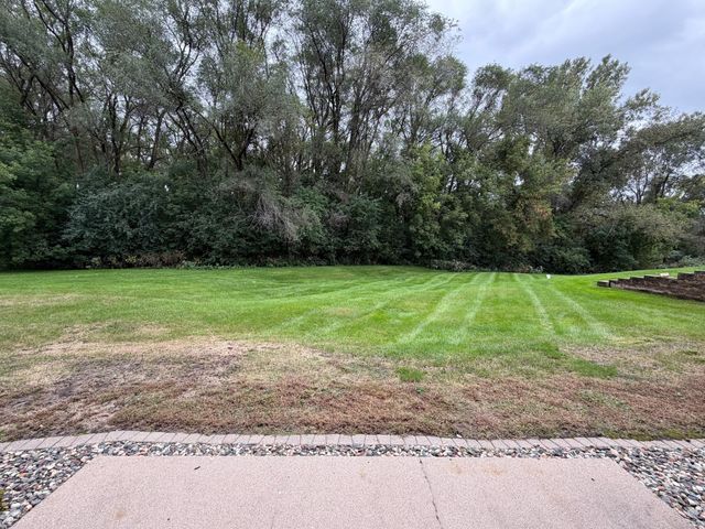 1570 Wheelock Lane 104, Saint Paul, MN 55117
