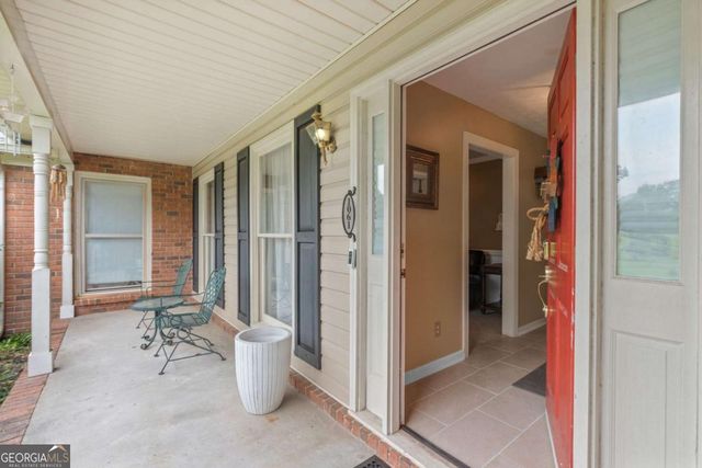 1061 Highway 92 N, Fayetteville, GA 30214