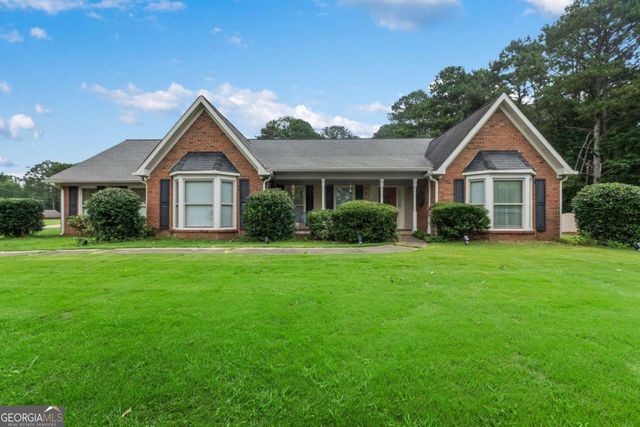 1061 Highway 92 N, Fayetteville, GA 30214