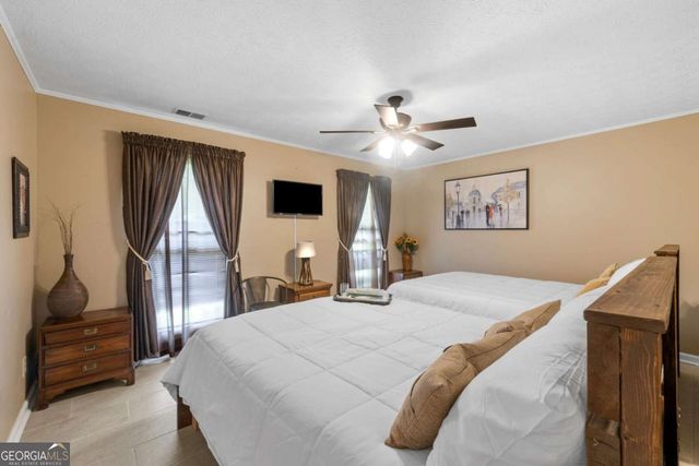 1061 Highway 92 N, Fayetteville, GA 30214