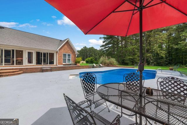 1061 Highway 92 N, Fayetteville, GA 30214