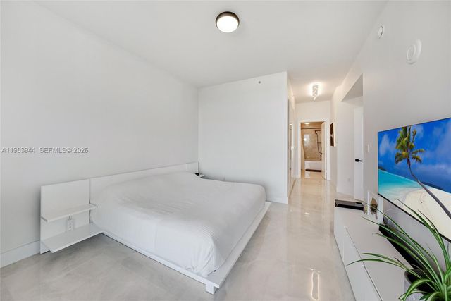 315 NE 3rd Ave 1909, Fort Lauderdale, FL 33301