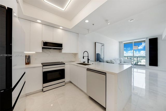 315 NE 3rd Ave 1909, Fort Lauderdale, FL 33301