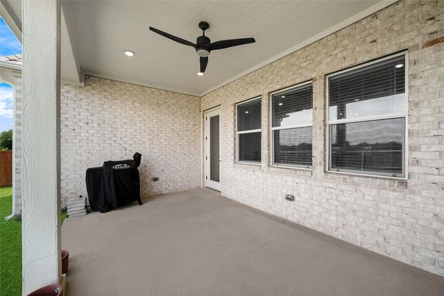 292 Bent Oak Drive, Pottsboro, TX 75076