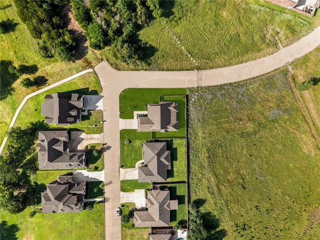 292 Bent Oak Drive, Pottsboro, TX 75076