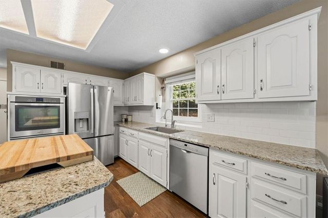 9402 W 47th Terrace, Merriam, KS 66203