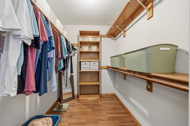 9402 W 47th Terrace, Merriam, KS 66203