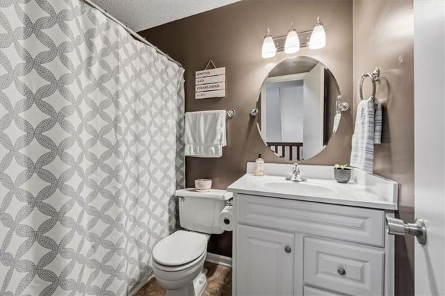 9402 W 47th Terrace, Merriam, KS 66203