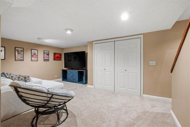 9402 W 47th Terrace, Merriam, KS 66203