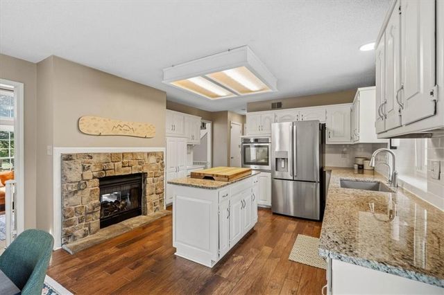 9402 W 47th Terrace, Merriam, KS 66203