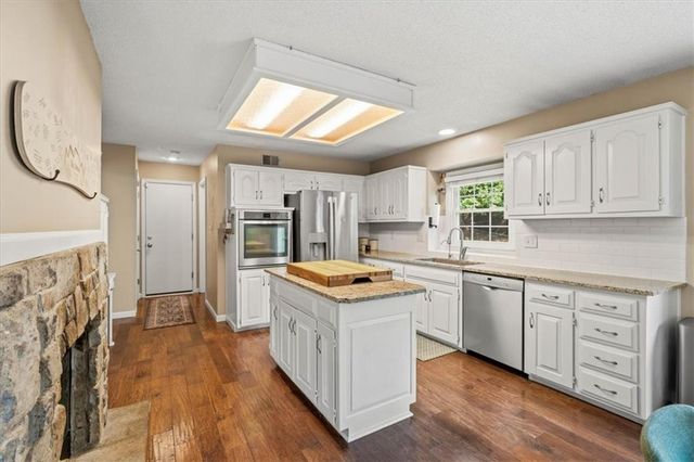 9402 W 47th Terrace, Merriam, KS 66203