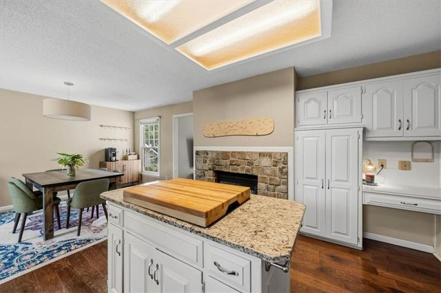 9402 W 47th Terrace, Merriam, KS 66203