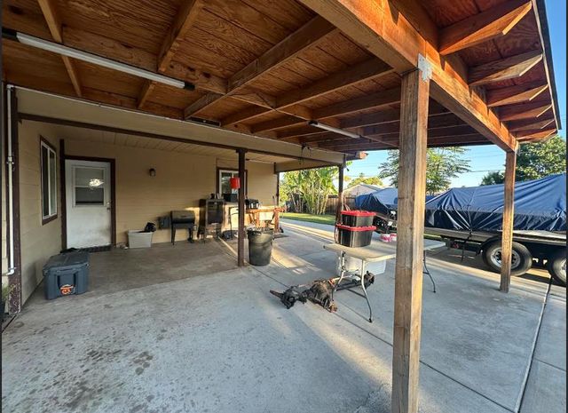 2390 S Laval Avenue, Fresno, CA 93725