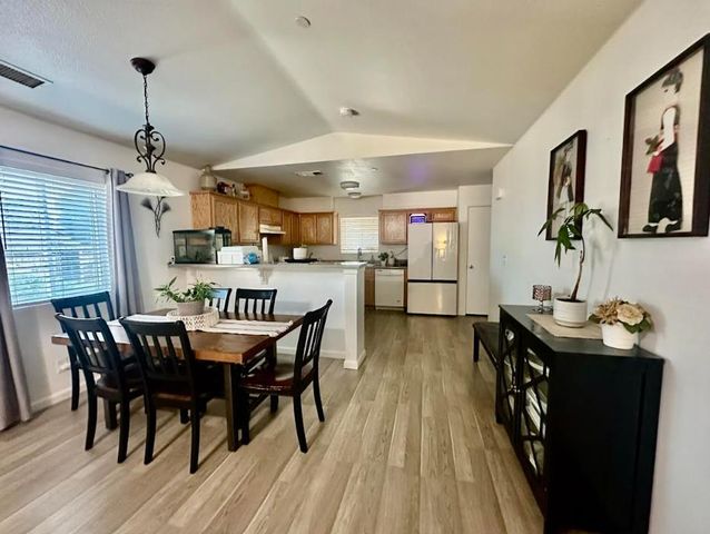 2390 S Laval Avenue, Fresno, CA 93725