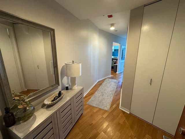 400 N La Salle Drive 1208, Chicago, IL 60654