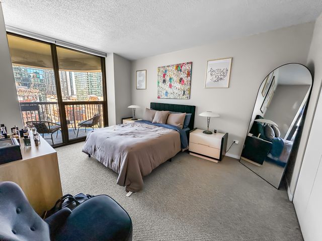 400 N La Salle Drive 1208, Chicago, IL 60654