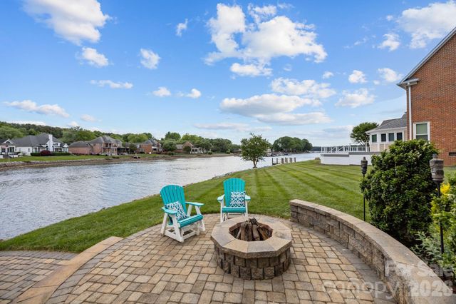 7322 Swansea Lane, Cornelius, NC 28031