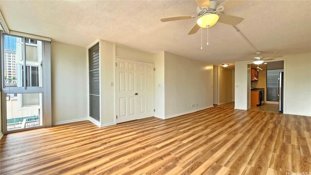 1624 Kanunu Street 304, Honolulu, HI 96814