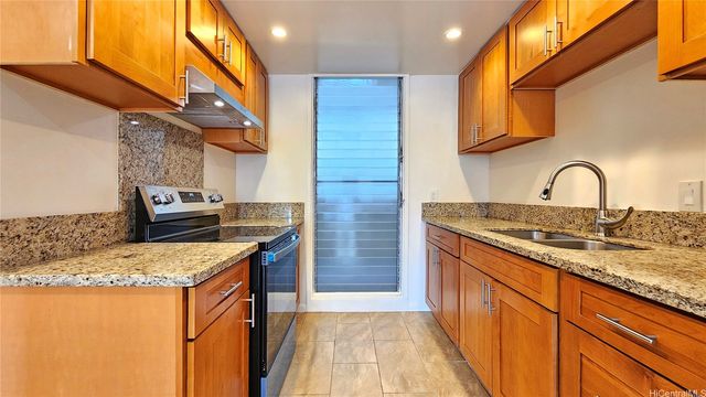 1624 Kanunu Street 304, Honolulu, HI 96814
