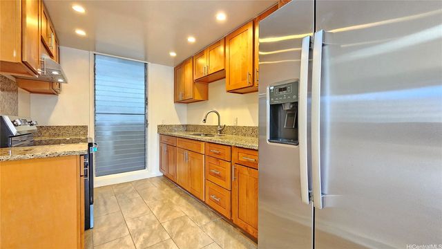 1624 Kanunu Street 304, Honolulu, HI 96814