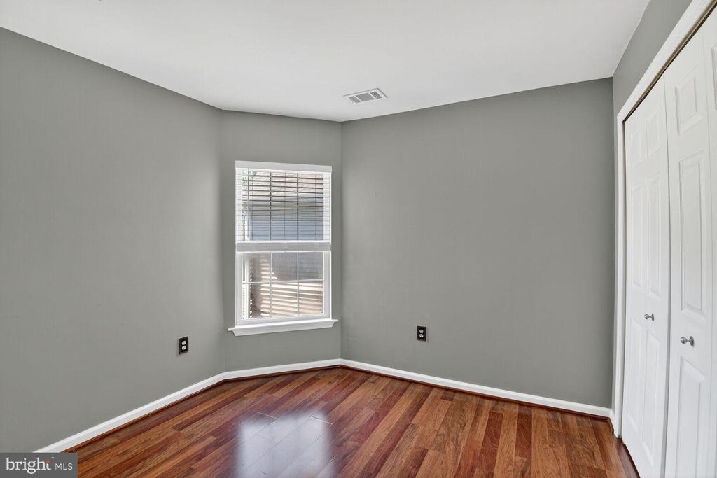 Image 12 of property listing at 6222 WILD SWAN WAY #203, Columbia, MD 21045