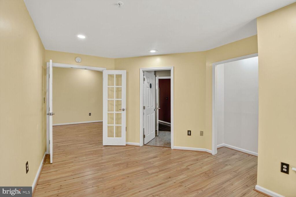 Image 19 of property listing at 6222 WILD SWAN WAY #203, Columbia, MD 21045