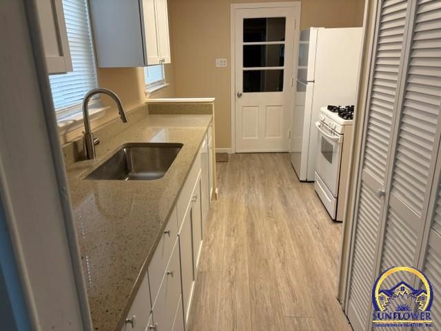 2408 SW Madeline LN, Topeka, KS 66614