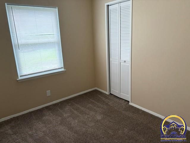 2408 SW Madeline LN, Topeka, KS 66614