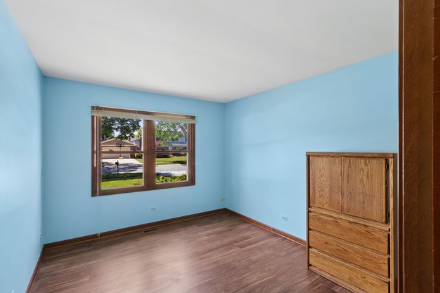 1108 E Oxford Lane, Arlington Heights, IL 60004