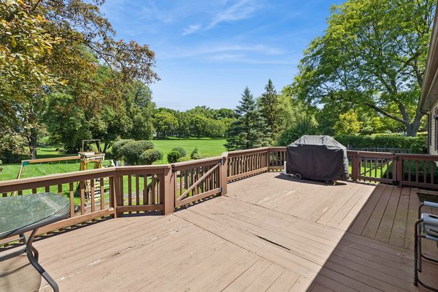 1108 E Oxford Lane, Arlington Heights, IL 60004