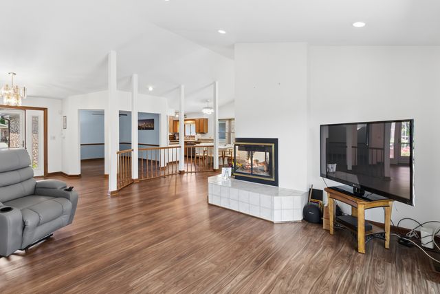 1108 E Oxford Lane, Arlington Heights, IL 60004