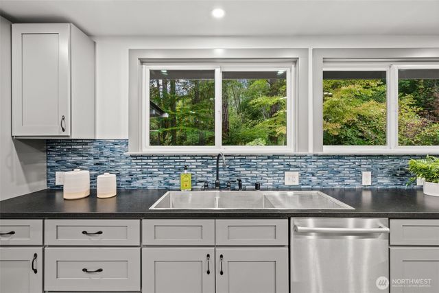 13704 Wright Bliss Road NW, Gig Harbor, WA 98329
