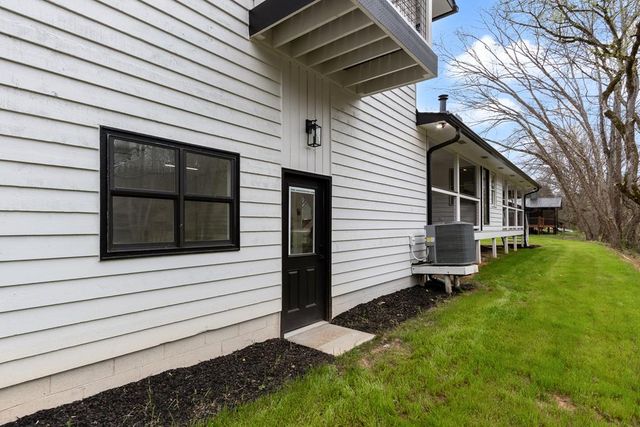 284 Smokeford Road, Murphy, NC 28906