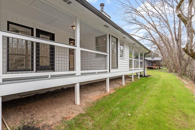 284 Smokeford Road, Murphy, NC 28906