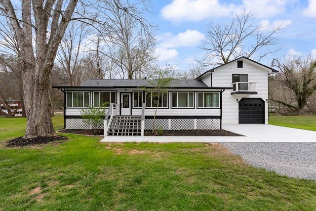 284 Smokeford Road, Murphy, NC 28906