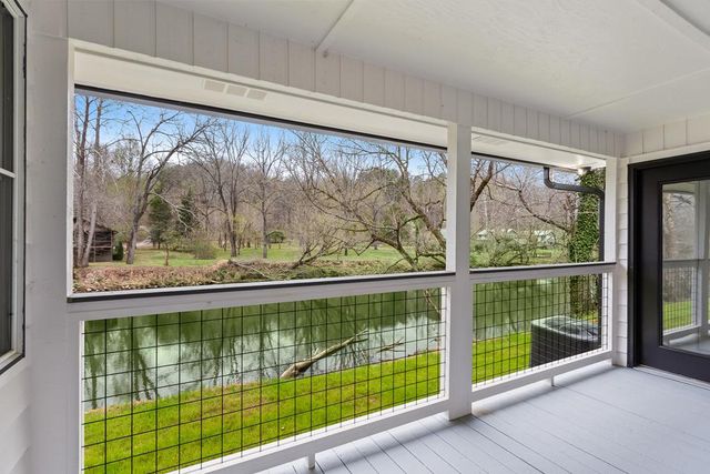 284 Smokeford Road, Murphy, NC 28906