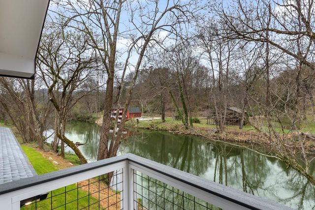 284 Smokeford Road, Murphy, NC 28906