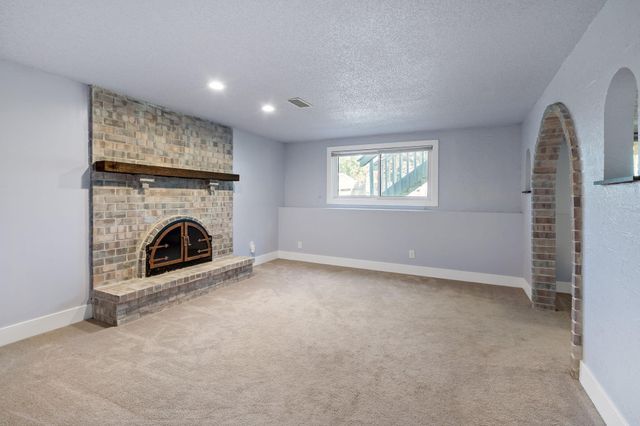 3732 81st Avenue N, Brooklyn Park, MN 55443