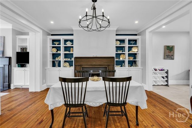 112 W Taylor Street, Savannah, GA 31401