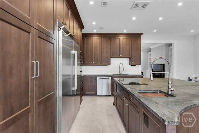 112 W Taylor Street, Savannah, GA 31401