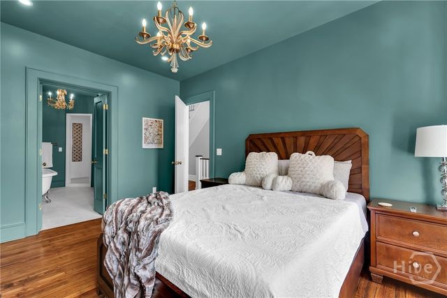 112 W Taylor Street, Savannah, GA 31401