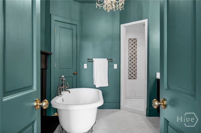 112 W Taylor Street, Savannah, GA 31401