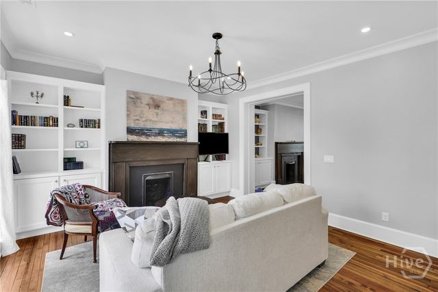 112 W Taylor Street, Savannah, GA 31401