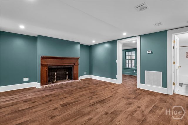 112 W Taylor Street, Savannah, GA 31401