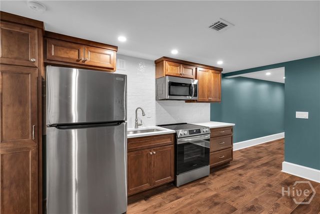 112 W Taylor Street, Savannah, GA 31401