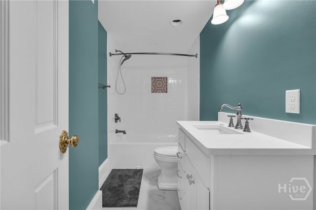 112 W Taylor Street, Savannah, GA 31401