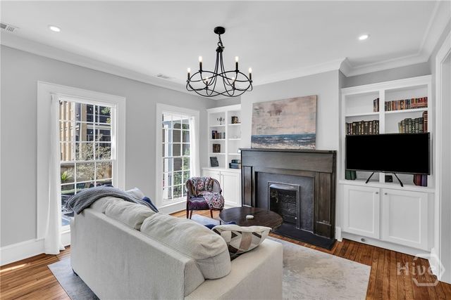 112 W Taylor Street, Savannah, GA 31401