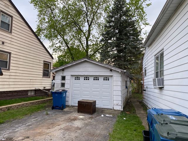 3606 Emerald Avenue, Steger, IL 60475