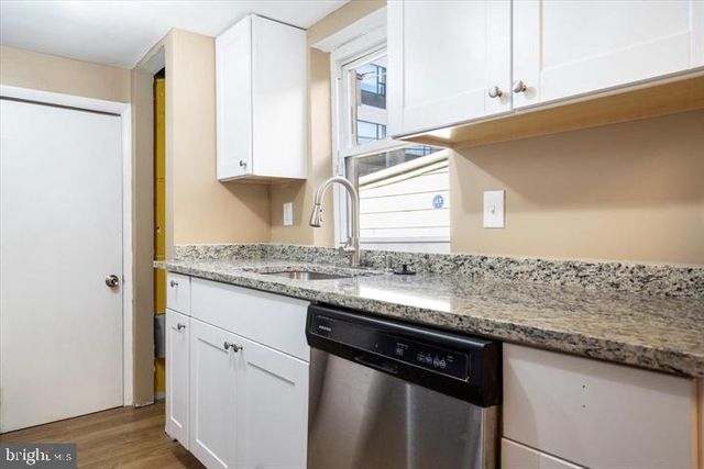 424 S EDEN ST, Baltimore, MD 21231