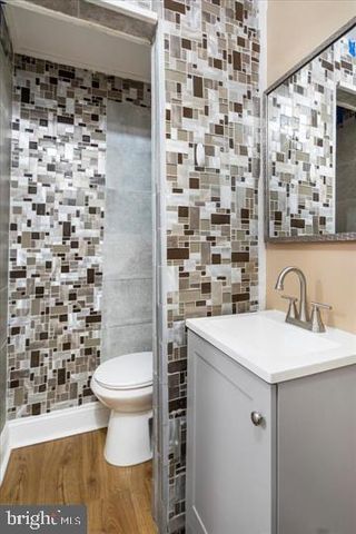 424 S EDEN ST, Baltimore, MD 21231